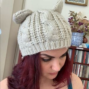 Knit beanie with cute ears